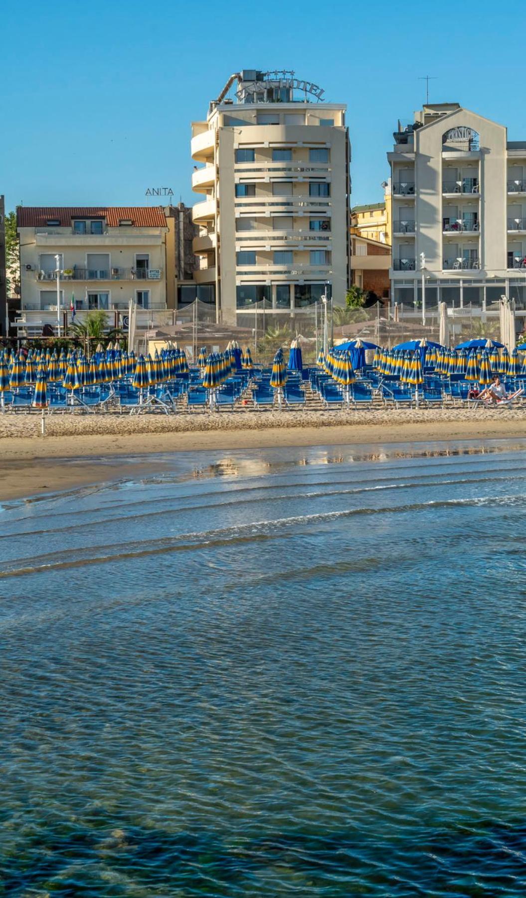 Park Hotel Cattolica Esterno foto
