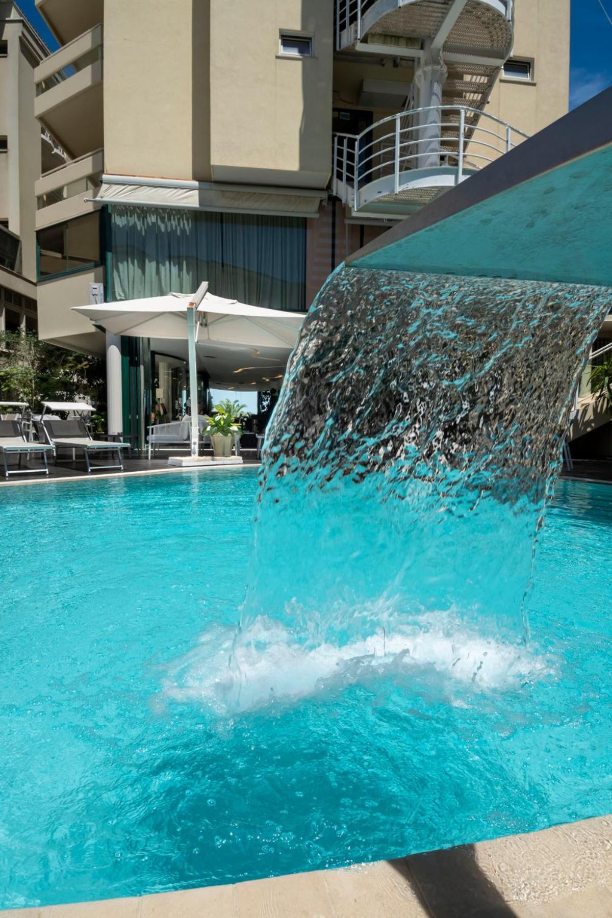 Park Hotel Cattolica Esterno foto